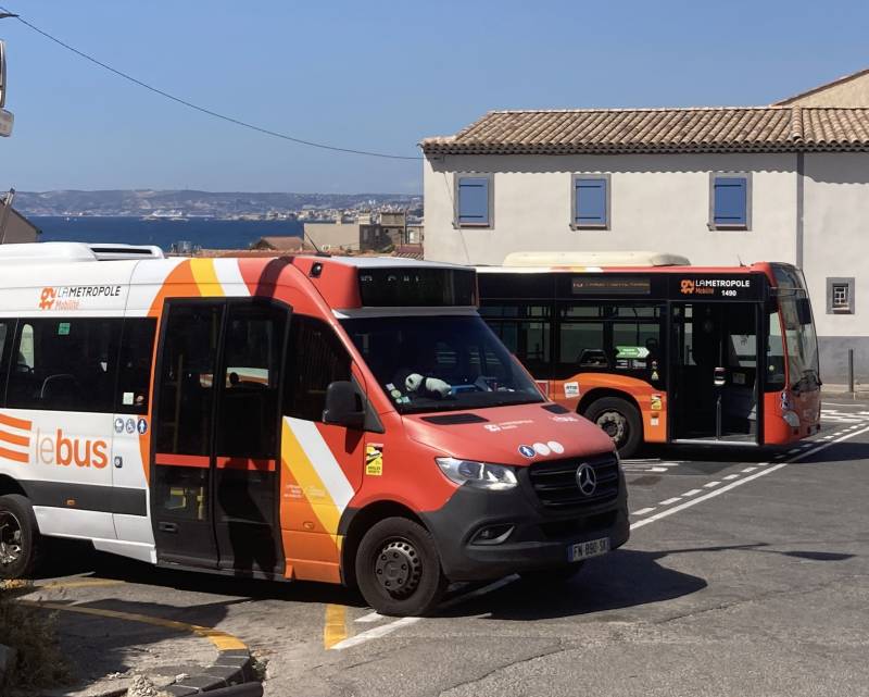 (c) Villa d'Orient - les bus 19 et 20 de Marseille ont des horaires prolongés en cet été 2024, vous permettant de rentrer à la Villa d'Orient en soirée