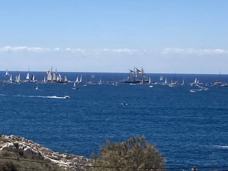 le 8 mai dernier, arrivée du Belem! En route vers les Goudes, les hôtes ont pu l'admirer depuis le rooftop de la Villa d'Orient (c) Jean-Marie Courvoisier